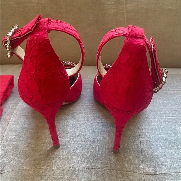 New Carolina Herrera Elegant Red Lace Heels with Embellishments - Picture 5 of 7